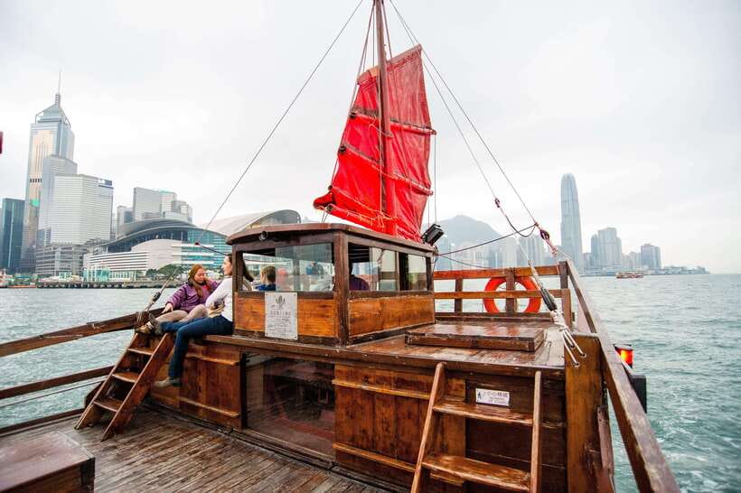 Hong Kong: Dukling, Antique Boat Tour in Victoria Harbour - Meeting the Crew, Boarding Fast, and Avoiding Common Mistakes