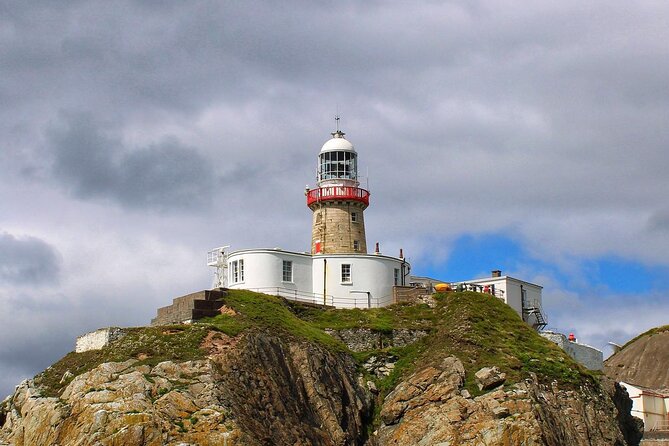Howth Cliffs and Ireland's Eye Ferry Boat Tour - Cruising the Howth Cliffs: the sea-level perspective