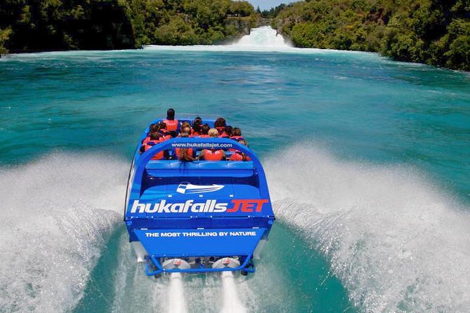 Hukafalls Jet Boat Ride in Taupo - Staying warm and not regretting your clothing choices