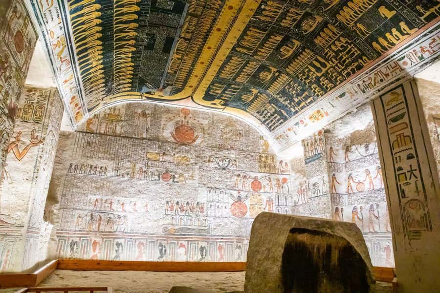 Hurghada: 2-Day Luxor Tour with Hotel, Balloon, & Boat Ride - Camel ride and village passing: a more everyday Egypt moment