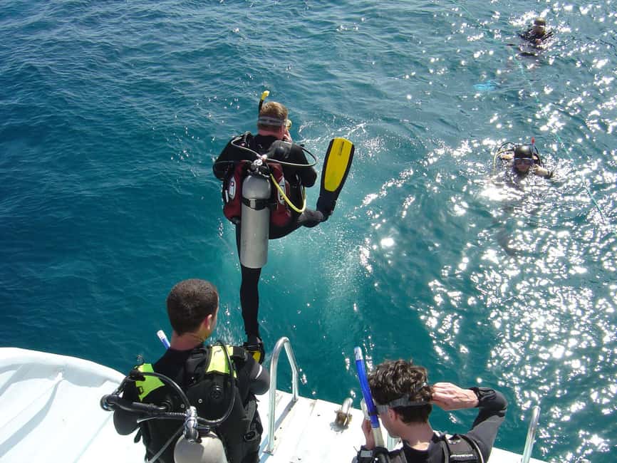 Hurghada: Beginners Scuba Diving Full-Day Boat Trip & Lunch - Boat Life in Hurghada: Lunch, Drinks, and a Comfortable Reset