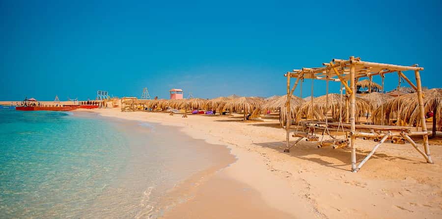 Hurghada: Hula Hula Island Boat Trip with Snorkeling & Lunch - Transfers, meeting the team, and staying on schedule
