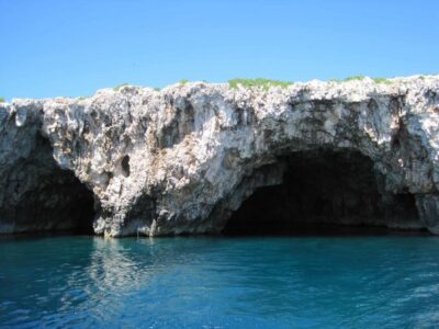 Hvar: Blue and Green Caves Boat Tour with Stiniva Beach - Getting Started: Croffers Meeting Point and a Smooth Launch