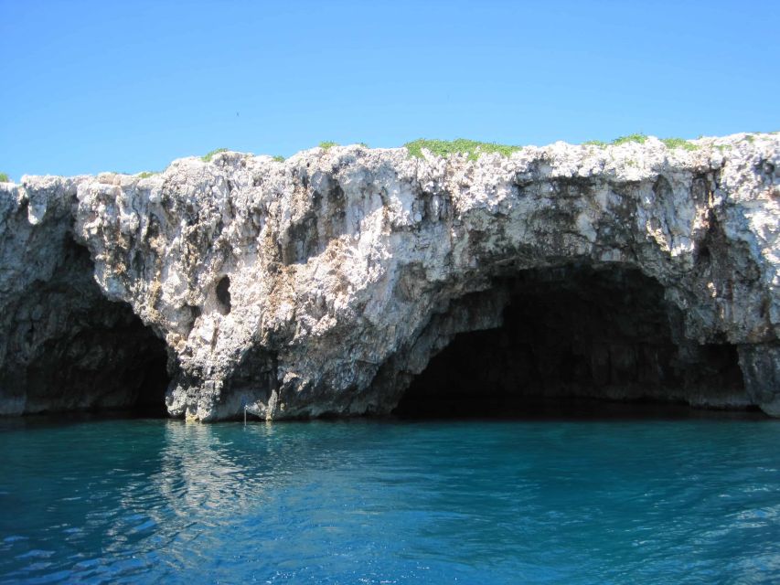 Hvar: Blue and Green Caves Boat Tour with Stiniva Beach - Getting Started: Croffers Meeting Point and a Smooth Launch