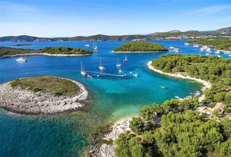 Hvar: Private Sailing Boat Trip with Swimming and Snorkeling - The boat: what you’ll notice right away on the water