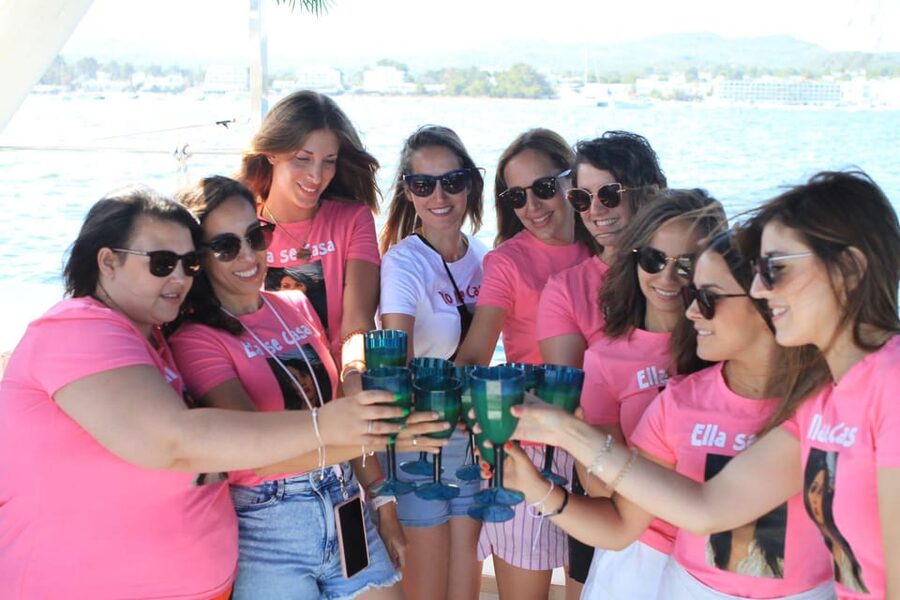 Ibiza: Sunset Boat Tour with Water Sports, Open Bar & Tapas - Café del Mar and Mambo Café: The Sunset Toast That Closes the Loop