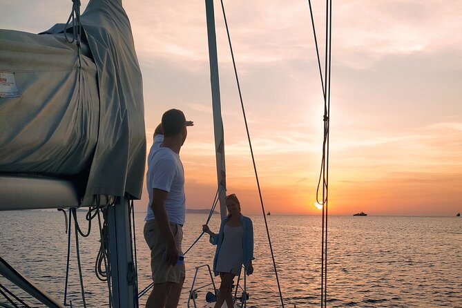Ibiza sunset boat trip with appetizers and champagne, 6 guests - The food and drinks: what’s really included (and why it matters)