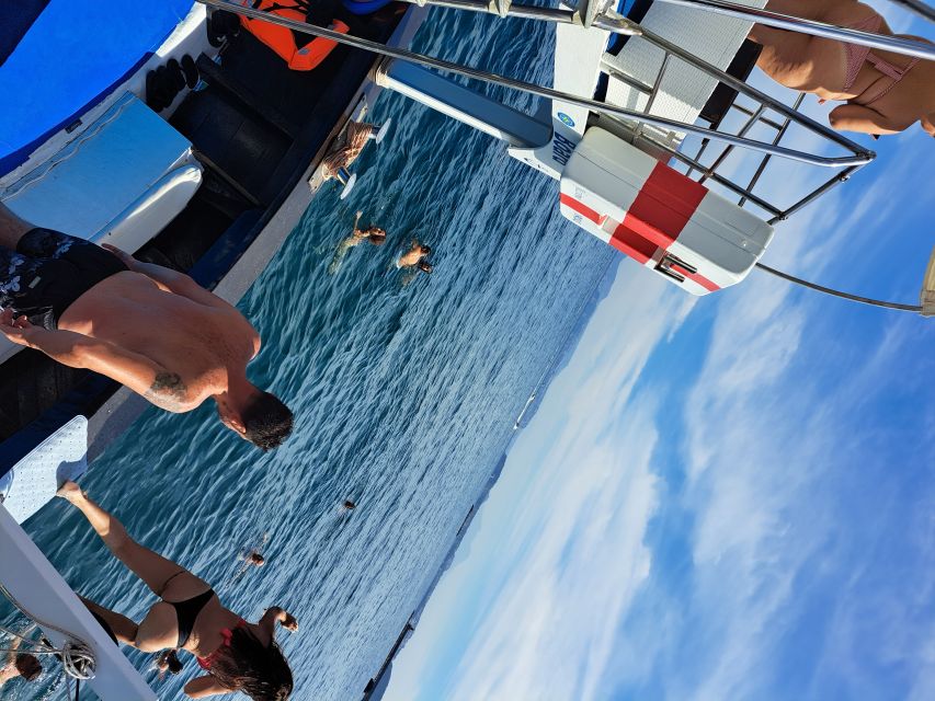 Ischia: Island Boat Tour with Neapolitan Lunch & Snorkeling - What to Pack and How to Stay Comfortable