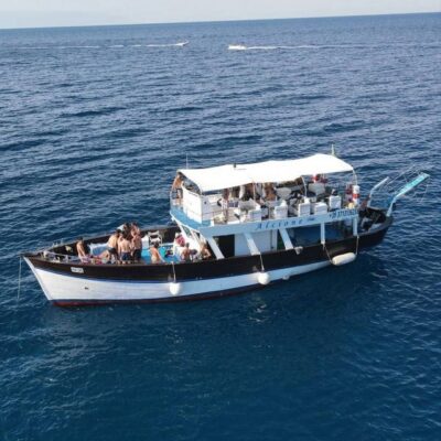 Ischia: Island Boat Tour with Neapolitan Lunch & Snorkeling - Getting Started: Forio, Bar La Lucciola, and the 9:30 AM Beat
