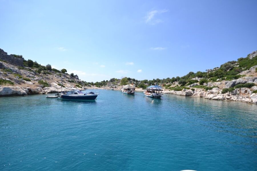 Kalkan: Kekova Sunken City Boat Trip - Pirate Cave and Burc Bay: the stops between the big moments
