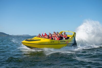 Katoa Jet Boat tour on Lake Rotorua - What You See: Mokoia Island, Sulphur Bay, and Kawaha Point