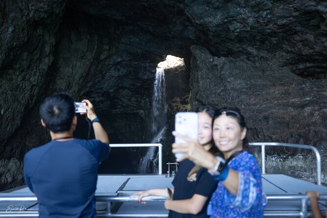Kauai: NaPali Boat Tour on the Amelia K - Tips to make your day smoother: seasickness, footwear, and booking smart