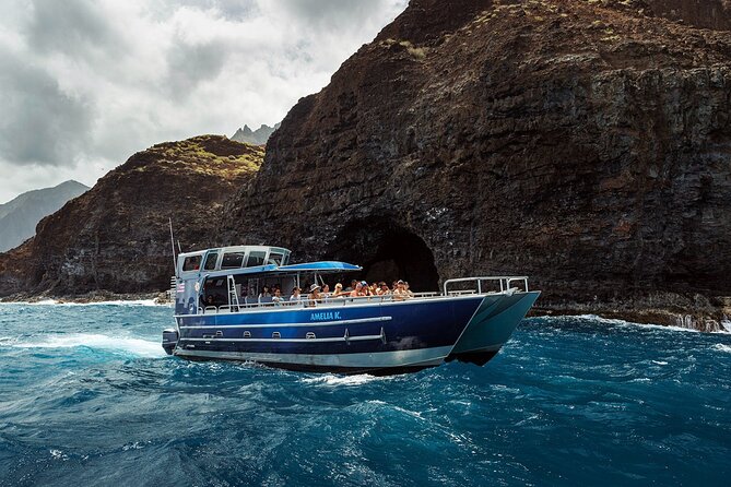 Kauai: NaPali Boat Tour on the Amelia K - Who should book this Na Pali tour on the Amelia K