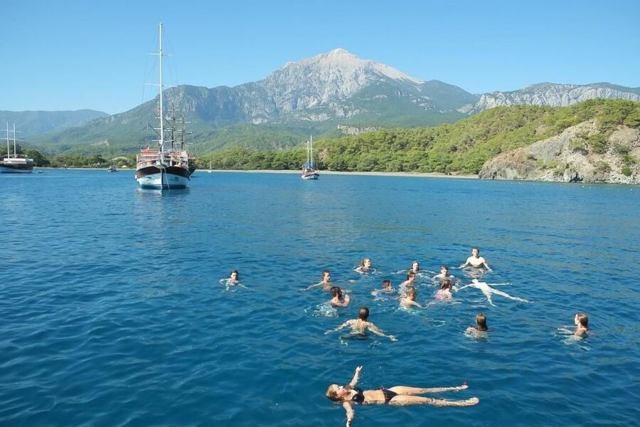 Kemer Full-Day Pirate Boat Trip with Lunch - Drinks, extras, and how to keep costs under control