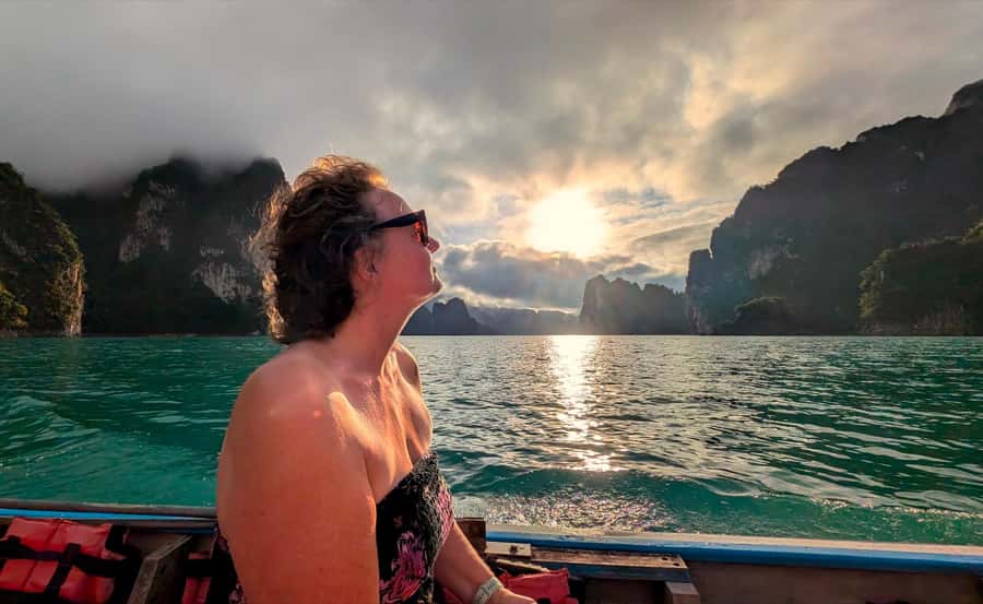 Khao Sok: Private Longtail Boat Tour at Cheow Lan Lake - Logistics at the pier: how to meet your captain without stress