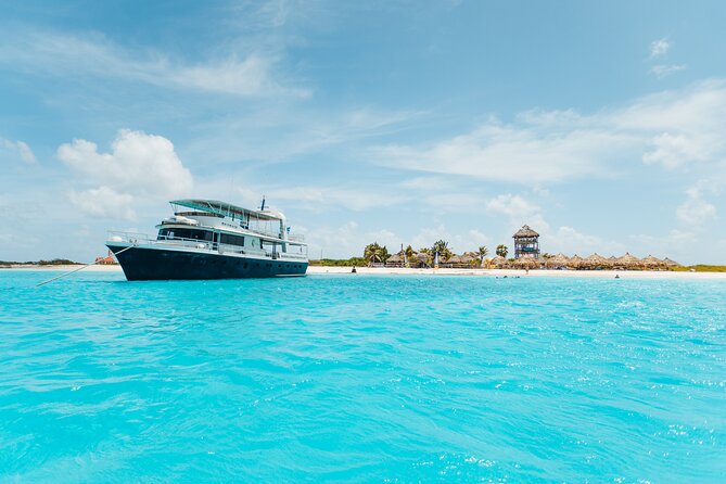 Klein Curaçao Full Day Boat Trip - Meals Included: Breakfast, BBQ Lunch, and Soft Drinks Without the Guesswork