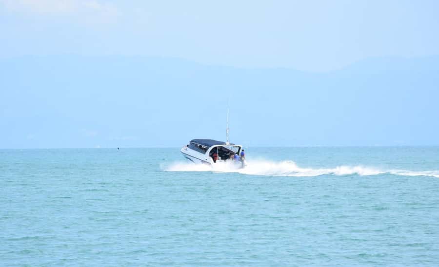 Koh Phangan: Koh Nangyuan & Koh Tao Boat Tour & Snorkeling - The viewpoint walk on Nangyuan: short hike, big payoff