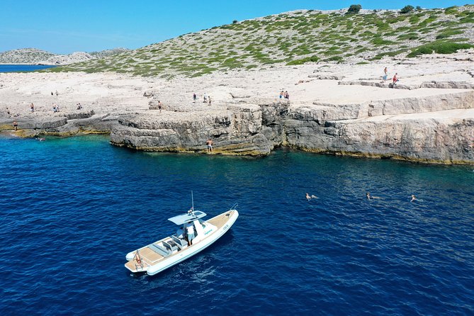 Kornati Private Boat Tour Experience - Prvić Luka: a quick break with coffee, ice cream, and views