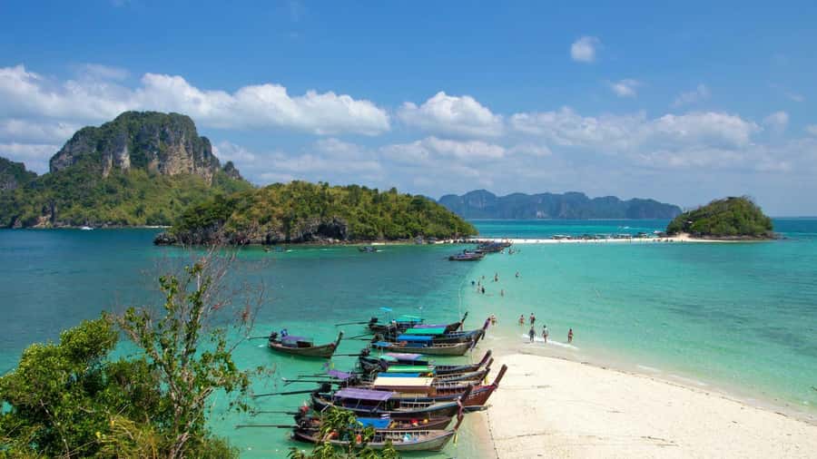 Krabi: 4 Island Sunset Small Group Tour with Night Snorkel - Getting to Railay: the quick scenic stop that sets the tone