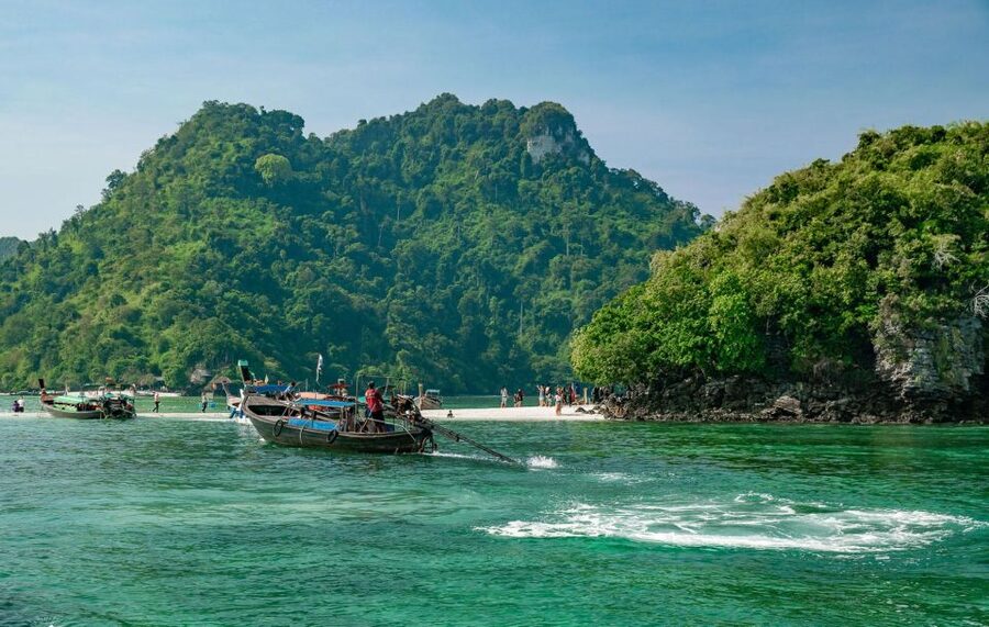 Krabi: 4 Islands & Krabi's Separated Sea Longtail Boat Tour - Boat Comfort and Safety: Wet Isn’t Always Optional
