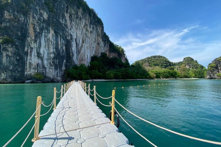 Krabi: Private Luxury Long-Tail Boat Tour to Hong Island - Guides, Photos, and the Small Things That Make a Day Better
