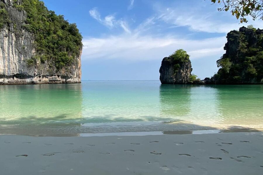 Krabi: Private Luxury Long-Tail Boat Tour to Hong Island - Who Should Book This Private Hong Island Tour?