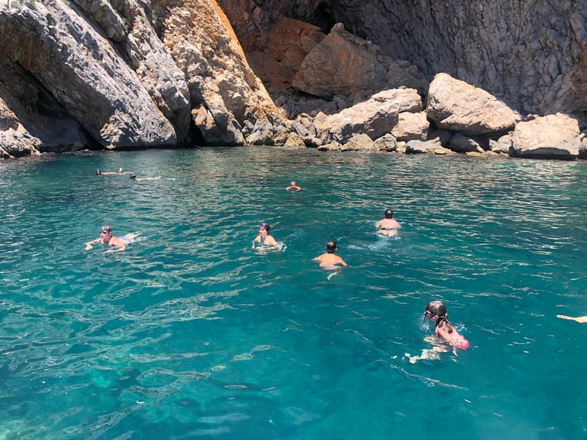 L'Estartit: Boat Trip to the Medes Islands and the NP Caves - Glass-bottom marine viewing: the main event on sea time