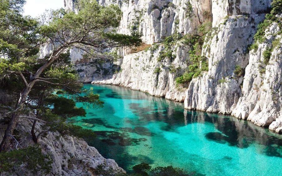 La Ciotat: Calanques Afternoon Boat Tour with Snorkeling - Getting your bearings in La Ciotat: finding L’Eden Boat fast