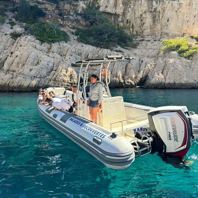 La Ciotat: Calanques Morning Boat Tour with Snorkeling - Île Verte: the first taste of Calanques scenery