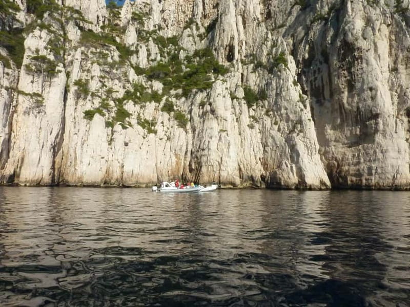 La Ciotat: Calanques Morning Boat Tour with Snorkeling - Figuerolles: where boat views make sense of the coastline