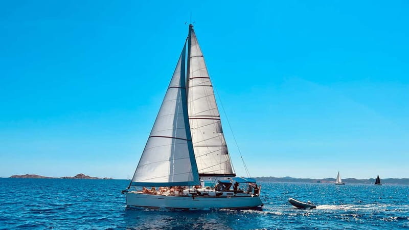 La Maddalena Arcipelago: Sailing boat tour with lunch - Lunch on a yacht: the part that makes the day feel worth it