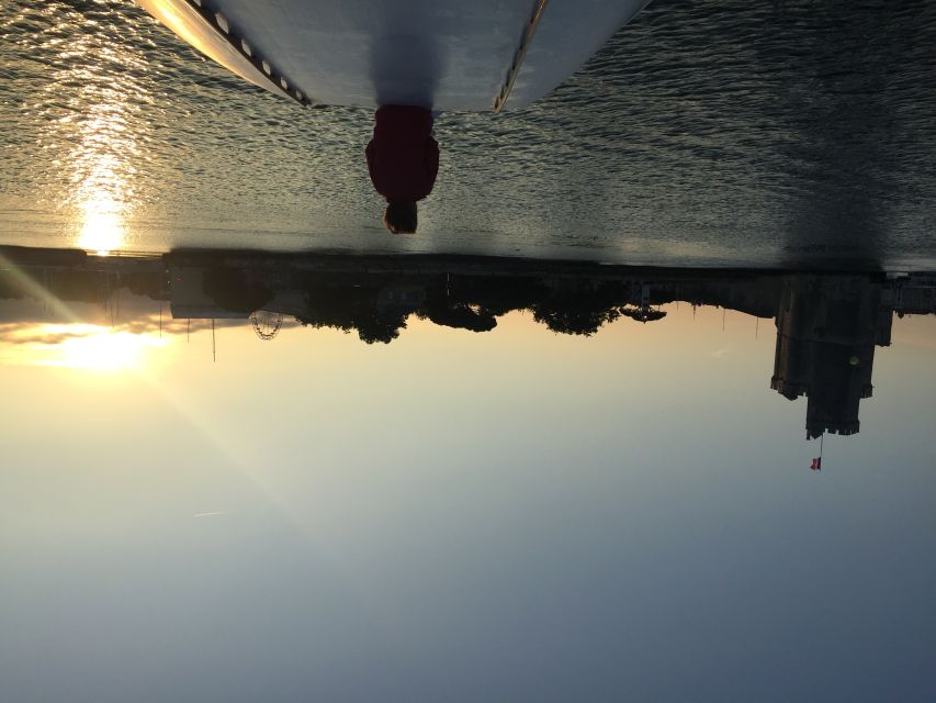La Rochelle: 1-Hour Boat Tour of the Bay - Channel and bay cruising: feel the breeze, not just the sights