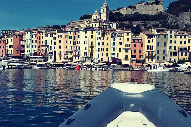 La Spezia : Cinque Terre boat tour day or sunset with aperitif - Small Boat, Big Views: What Makes This Cinque Terre Cruise Work