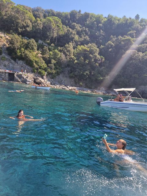 La Spezia: Framura Boat Tour with Snorkeling and Drinks - Where you meet: La Cueva Blanca in the Framura harbor