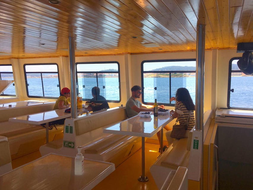 La Toja: Boat Tour at the Arousa estuary with mussel tasting - Views You’ll Get While Sailing: O Grove and Cambados