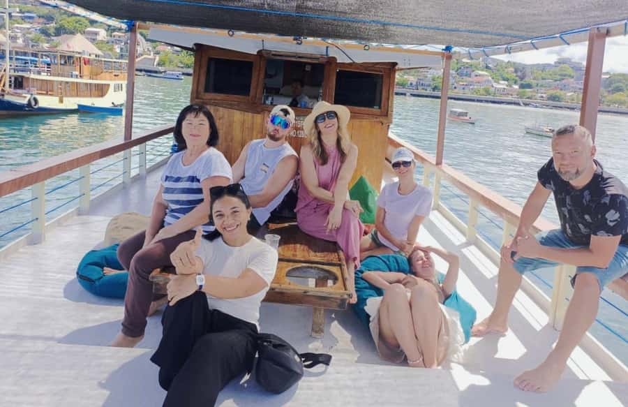 Labuan Bajo: 2D1N Komodo & Pink Beach Shared Boat Tour - Padar Island at sunrise: the early start you’ll actually remember