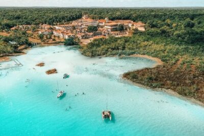 Lagoon of 7 colors from Costa Maya - Boat Tour and transportation - Bird Island and Isla de los Pájaros: where the photos come from