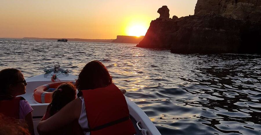 Lagos: Guided Ponta da Piedade Sunset Boat Tour - Why Ponta da Piedade at sunset is worth your time