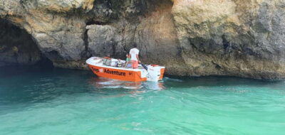 Lagos: Ponta da Piedade Caves Boat Tour - The 9-person boat: how it changes the whole experience