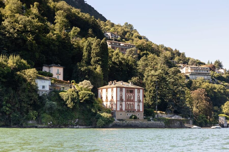 Lake Como: Exclusive Boat Tour - The one-hour route: villas you’ll recognize without rushing