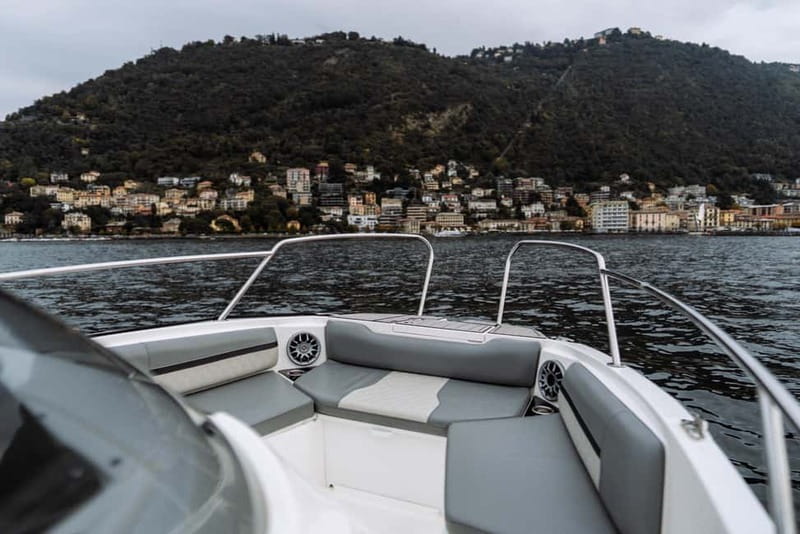 Lake Como: One-Hour Shared Boat Tour with Wine - The wine-and-water detail that actually changes the mood