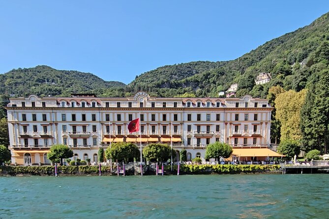 Lake Como Shared Boat Tour and Aperitif with Prosecco - Getting Onboard at Salimar Como Lake Boat Tours