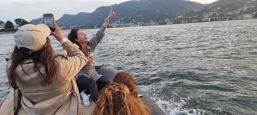 Lake Como: Shared Boat Tour with Prosecco Aperitif - The route: how you move through Como’s most photogenic shores