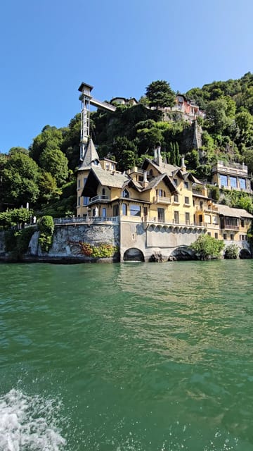 Lake Como: Shared Boat Tour with Prosecco Aperitif - Villa d’Este and the early photo stops: the iconic entrance