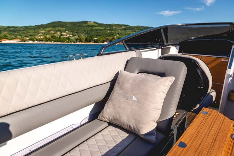 Lake Como: Shared Group or Private Boat Tour - Isola Comacina: A Small Stop With Big Historical Weight