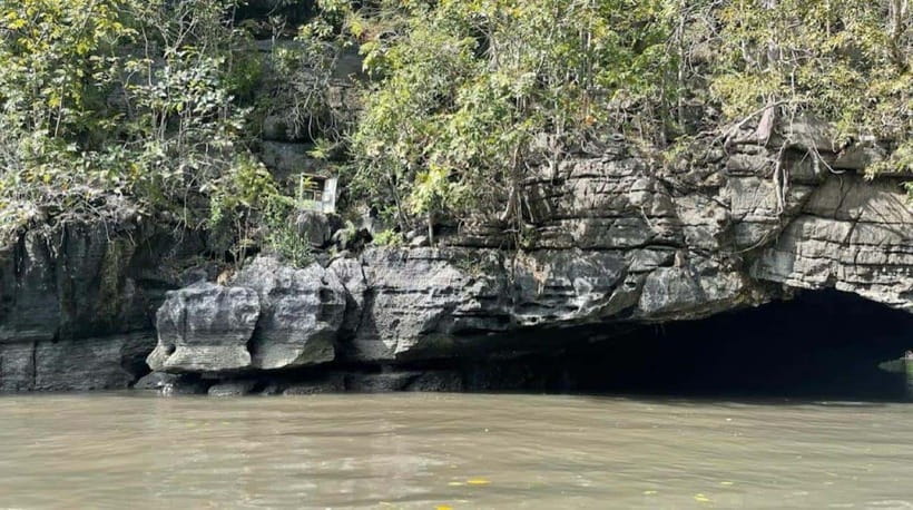 Langkawi: Half-Day Private Kilim River Mangrove Boat Tour - Eagle watching and eagle feeding: the moment you’ll remember on camera