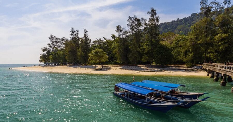 Langkawi: Island Hopping Shared Boat Tour - The boat ride reality: quick, fun, and sometimes jarring