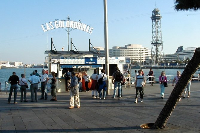 Las Golondrinas Barcelona 60-min Boat Tour - Onboard comfort and practical notes (the stuff that matters)