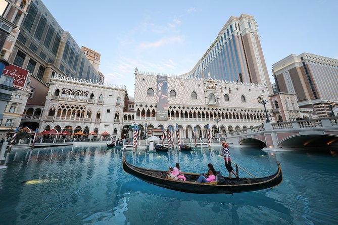 Las Vegas Super Saver: Madame Tussauds with Gondola Boat Ride - Riding the Venetian Grand Canal: what 15 minutes is really like