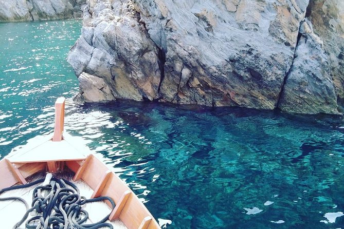 Lipari and Vulcano Private Boat Tour (7 hours) - Lipari stacks and the Arco degli Angeli: the first big reason to go